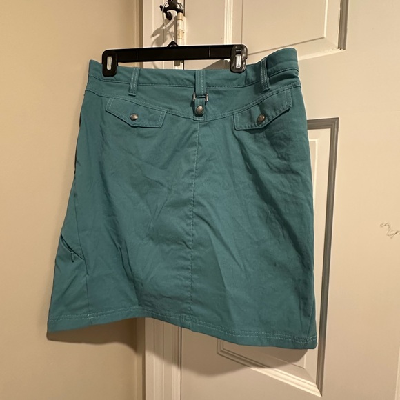 Athleta Teal/Green Skort 12T - Picture 2 of 8
